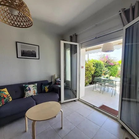 Apartment L'armorial T3 Front De Mer Antibes